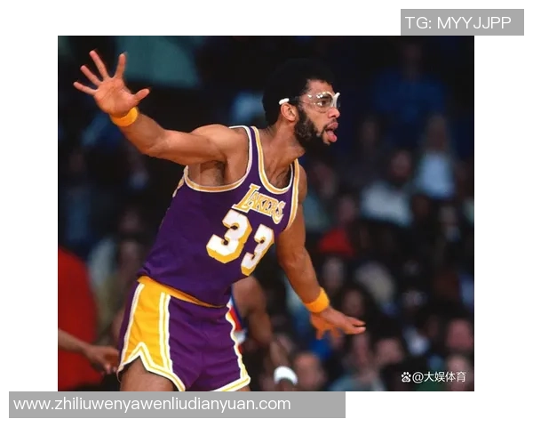 贾巴尔对阵76人再现经典对决NBA历史传奇球员的巅峰时刻回顾